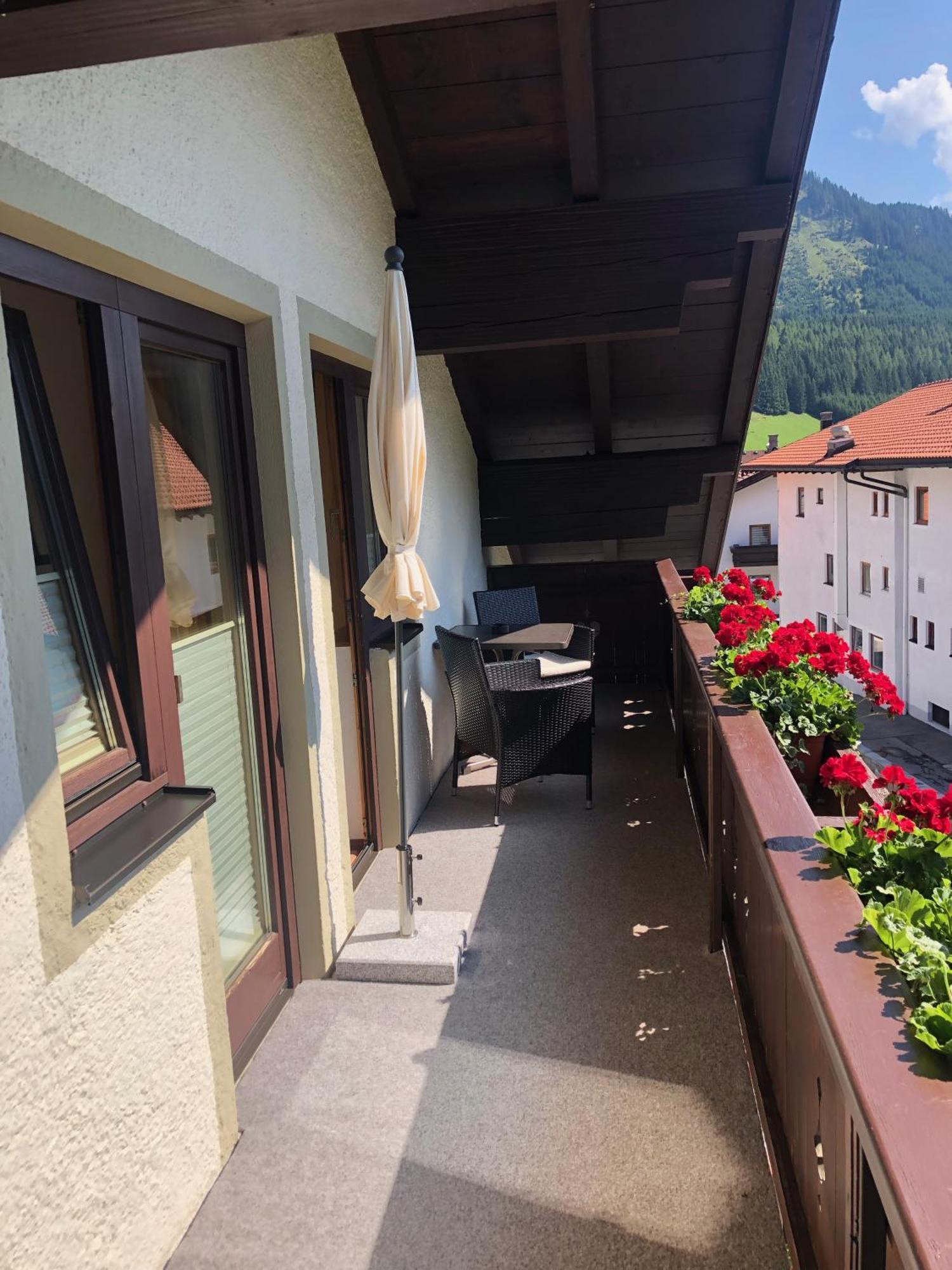 Gastehaus Koch Apartman Berwang Kültér fotó